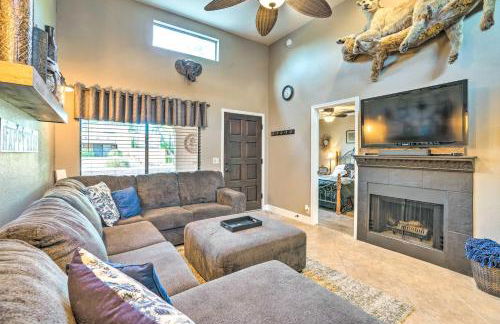 Relax Poolside! Peoria Oasis, 2 Mi to Downtown - Foto 4