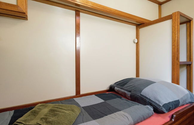 Boat in Leiden Near City Center & Museums - Foto 3