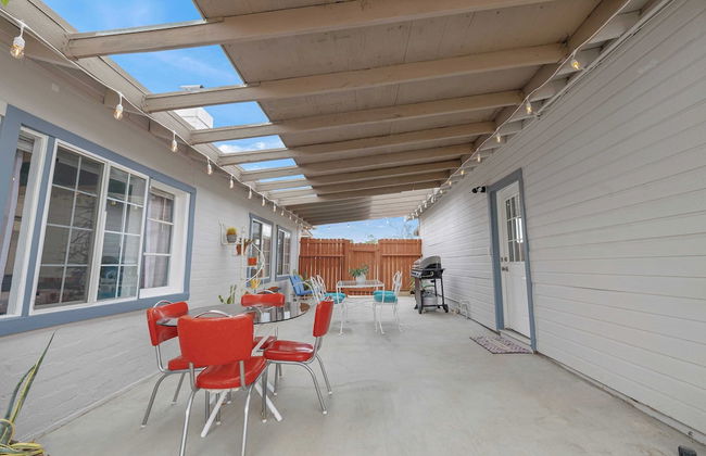 Fable by Avantstay 2 Unique Spaces, w/ Bowling, Hot Tub, Fire Pit, Large Yard - Photo 29