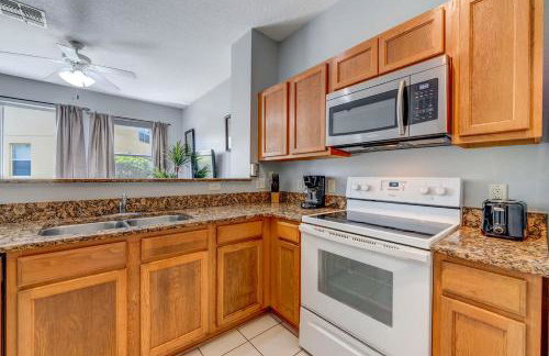 Comfy Townhome Minutes from Disney - Photo 21