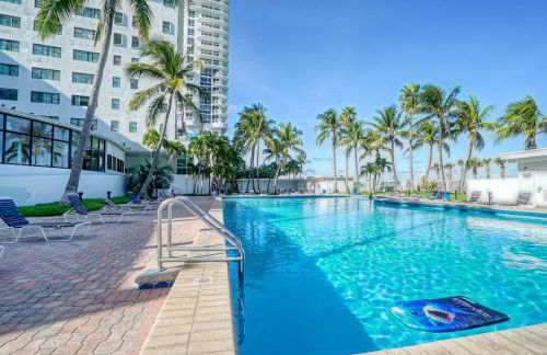 Deluxe Studios and Apartments at the Casablanca - Photo 10