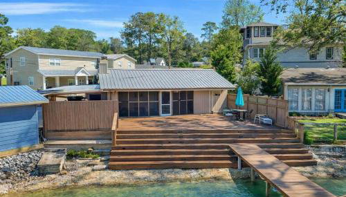 Lakefront Cabin with Private Dock - Foto 3