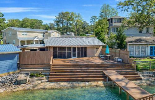 Lakefront Cabin with Private Dock - Foto 3