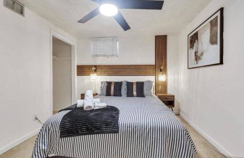 4BD Near DT | Hot Tub, Pingpong & Backyard Fun - Foto 34