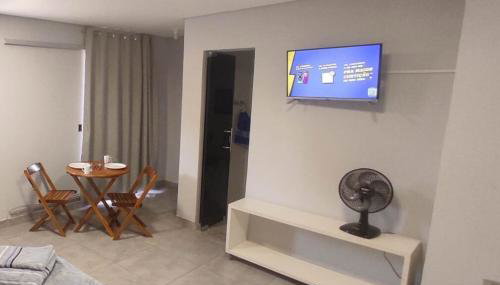 Kitnet independente muito bem localizada - Foto 5