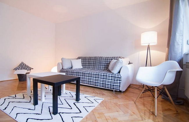 Apartment Sarita With the Balcony, Near the Main bus Station - Photo 1