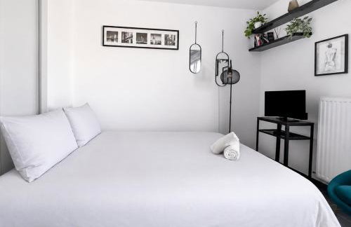 Studio, balcon, parking, commerces & transports - Foto 12