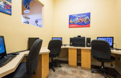 Walkin' on Sunshine - 5 bed pool home in Terra Verde Resort near Disney - Foto 35