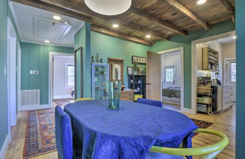Renovated Carrboro House with Deck and Fire Pit! - Foto 12