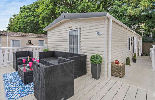 Maple Brook Lodge Sea Breeze Shorefield - Photo 3