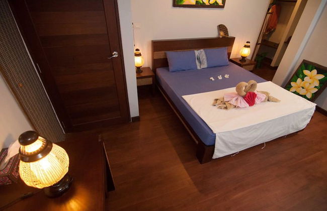 Penn Sunset Villa with Pool 10A - Photo 4