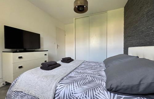 Jolie Colombe, maison 3 ch 2 sdb beau jardin terrasse aménagée à 15 mn à pied de la mer du centre Port en Bessin proche golf et d'Omaha Beach et Bayeux - Photo 18