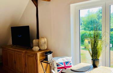 b e d & a g e d e s i g n -large- wunderschönes Zimmer mit Bad - Rechnungserstellung für Geschäftsreisende & Firmen - Foto 5