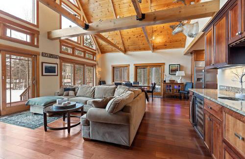 The Dunn Compound- On Mooselookmeguntic Lake! - Foto 18