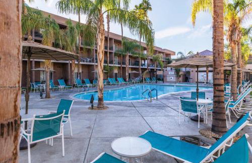 Family fun in Palm Springs in this resort 2BD condo with resort amenities including kids pool - Foto 25
