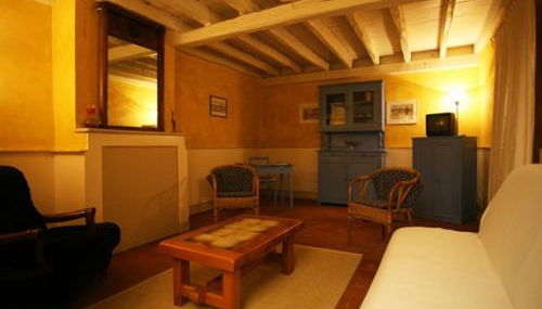 Gîte charmant au château, Le Veurdre - FR-1-489-163 - Foto 2