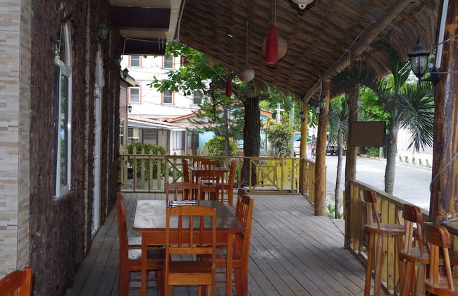 Tropicana Condominiums - Foto 27