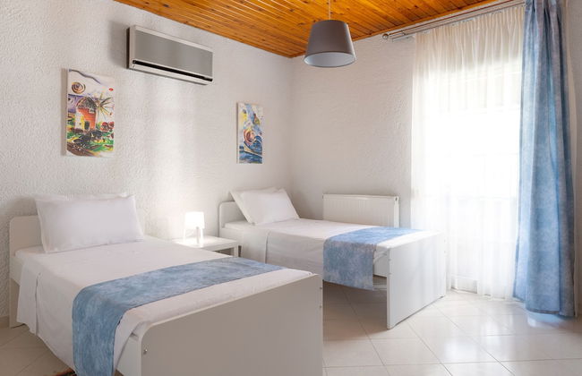 House of Paradise in front of the golf court-sea - Foto 4