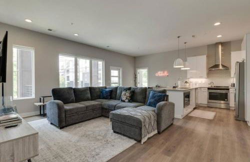 Spacious 2BD-Close To Everything - Foto 25