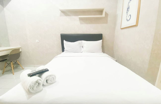 Elegant And Homey Studio At Amartha View Apartment - Photo 3