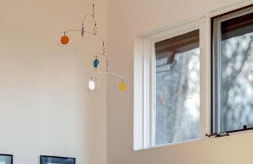 Exclusive Wooded Chalet w Magnificent River Views - Foto 14