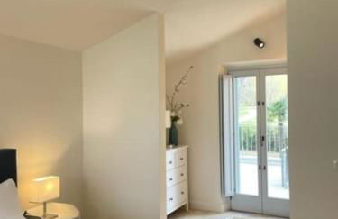 The Boathouse, at the lake - Photo 15