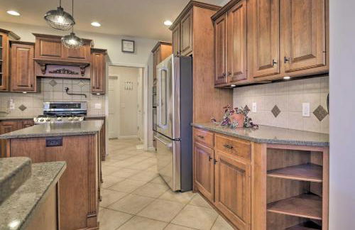 Pool and Furnished Patio Group Getaway in Hershey - Foto 9