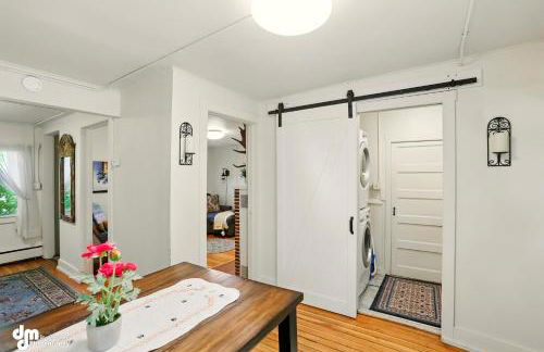 Coastal Cabin - Downtown Historical Log Home - Foto 17