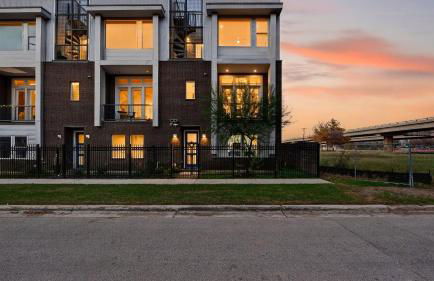 Rooftop Living in Central Austin Near UT Dining Music Concordia Retreat by AvantStay - Foto 6