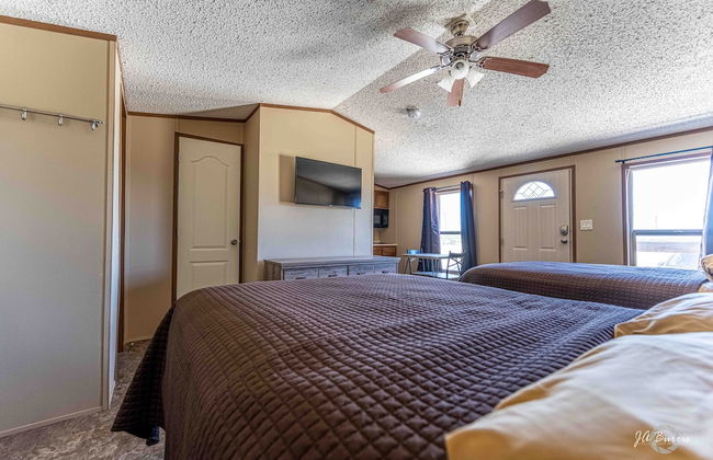 Elite Cabins and RV Park - Photo 16