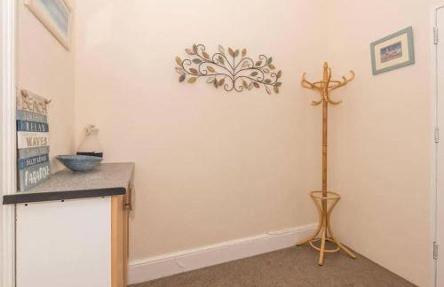 Bright 2 Bedroom Apartment near Seafront Central Penzance - Photo 8