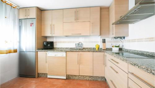 3 Bedroom Cozy Home In La Algaba - Photo 5