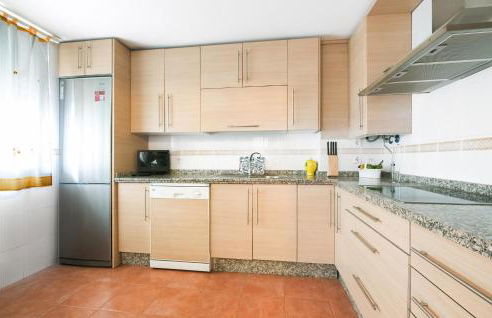 3 Bedroom Cozy Home In La Algaba - Photo 5