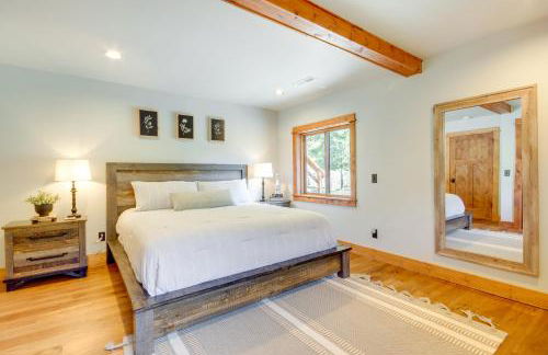 Secluded Livingston Retreat with Deck and Fire Pit! - Photo 17