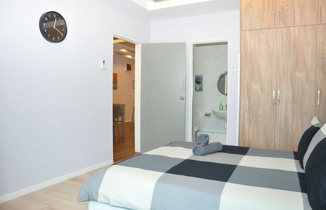 Lawang Suite Apartment With Balcony - Photo 15