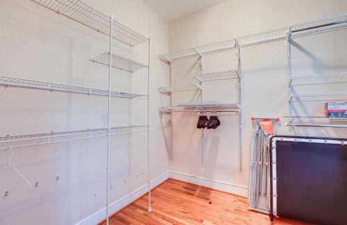 Comfy Bayonne Townhome about 11 Mi to NYC Attractions - Foto 17