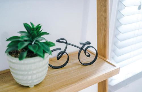 Modern 3 Bedroom House Perfect for Short and Long Stays - Foto 54