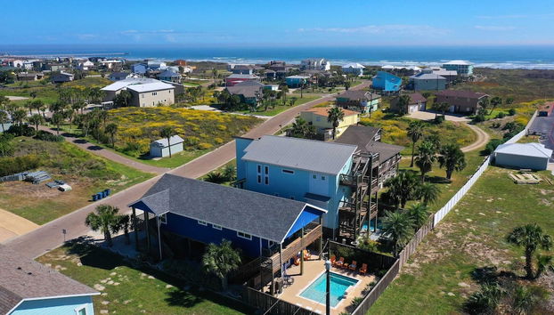 Private Pool Retreat Walk to Beach 2 Living Spaces + Game Room for Groups - Foto 3, Interior