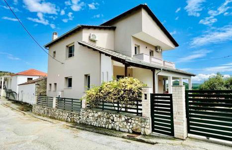 Villa Violetta - Photo 1