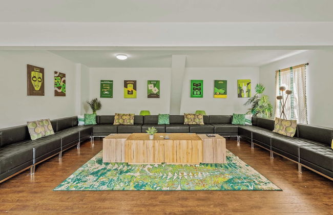 Mountain Mindset by Avantstay Pool, Hot Tub, Game Room, Firepit - Photo 3