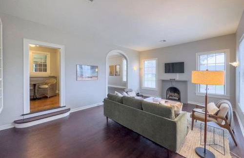 New Comfy Bungalow on Washington-Dedicated Office - Photo 24