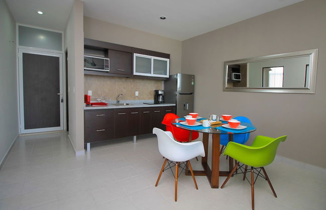 Riviera Towers 2BR & Pool - Foto 12