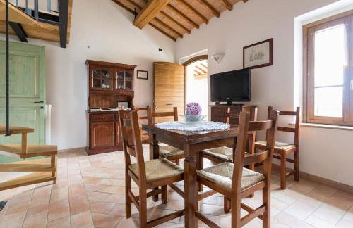 Casa ridente nella valle del Menotre con giardino - Photo 20