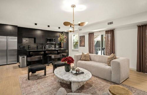 2Linkd Homes | 9BR•All Private Baths | Pool |Gated - Foto 24