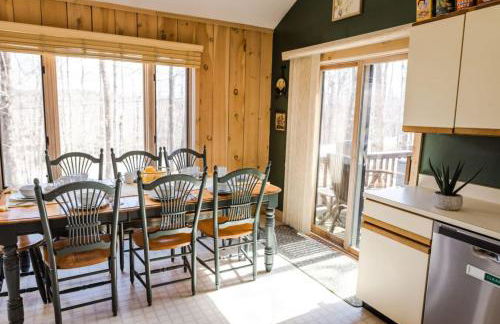 Wine Moose w Hot tub Fireplace Sauna 9min to Mt Snow - Foto 34