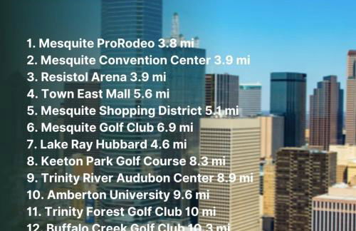 Captivating 6BR 3B Home with Pool & Fire Pit - Foto 68