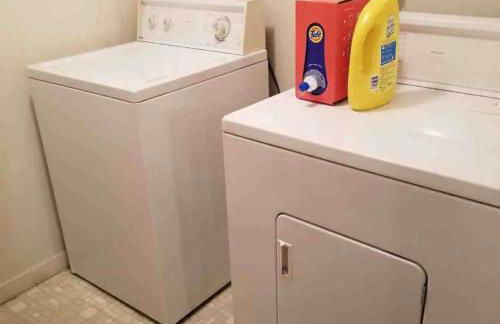 Relaxing Rustic Oasis II, Unit B - 6 minute walk to Downtown! Cyclists Welcome! - Foto 25