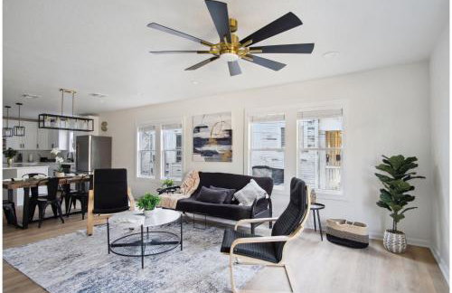 Stylish Spacious Comfort 4BR3BA Downtown Gem - Foto 4