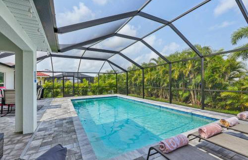 Cape House - 4 BR - Pool - Fire Pit - Private Backyard - Foto 26