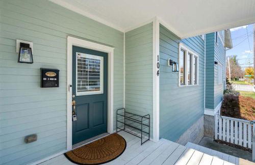 Tranquil East Nashville Zen Retreat with 2 Patios, Garage Parking, Yoga Mats Included, Covered Patio and Deck, Walk to Five Points Dining & Bars, Board Games, 10 Min to Broadway, 24 Hr Hospitality - Foto 36